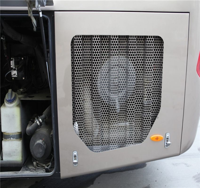 Goedkope 45-50 zitplaatsen LHD gebruikte bussen met S6-100 versnellingsbak en 10490mm lengte