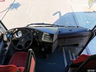 12m toeristenbus 2010 Gebruikte busbus met 55 zitplaatsen en ruime zitplaatsen