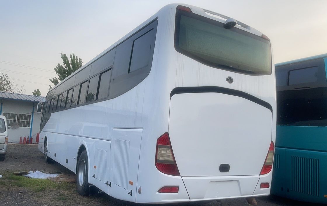 45-46 zitplaatsen LHD Diesel Fuel Type Gebruikte bus met Yuchai-motor