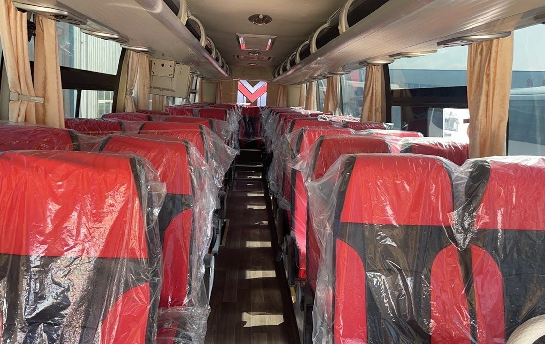 Handmatige bussen met een maximum van 65 passagiers en een totale hoogte van 3290 mm