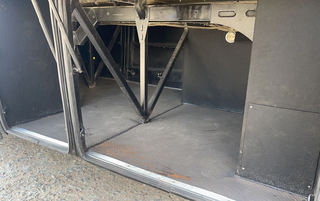 Handmatige bussen met een maximum van 65 passagiers en een totale hoogte van 3290 mm