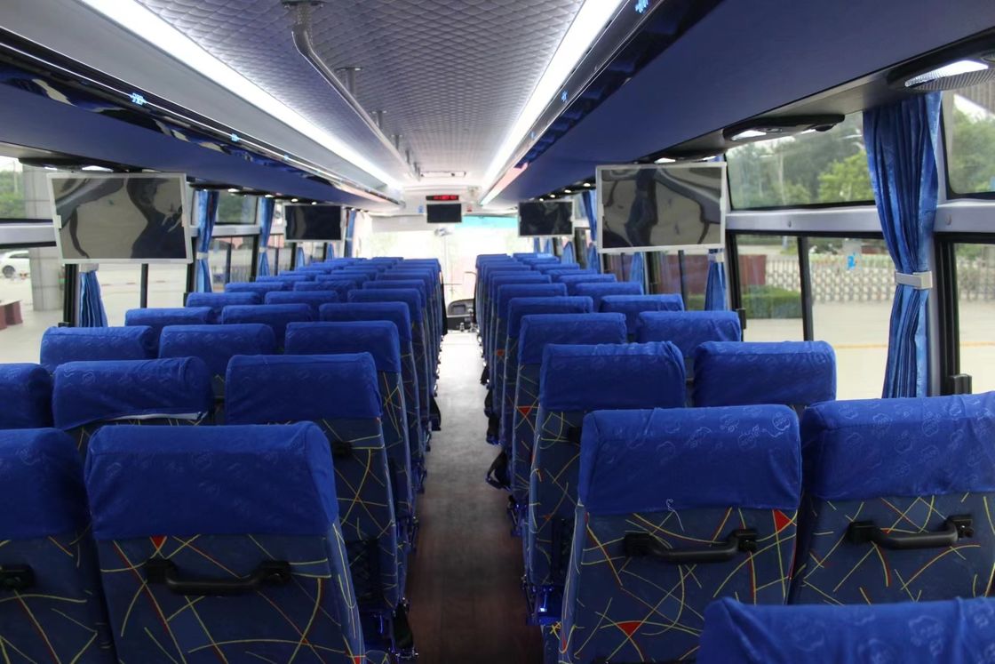 Vintage Diesel RHD Zhong Tong 75 zitplaatsen Passagiersbus met automatische transmissie