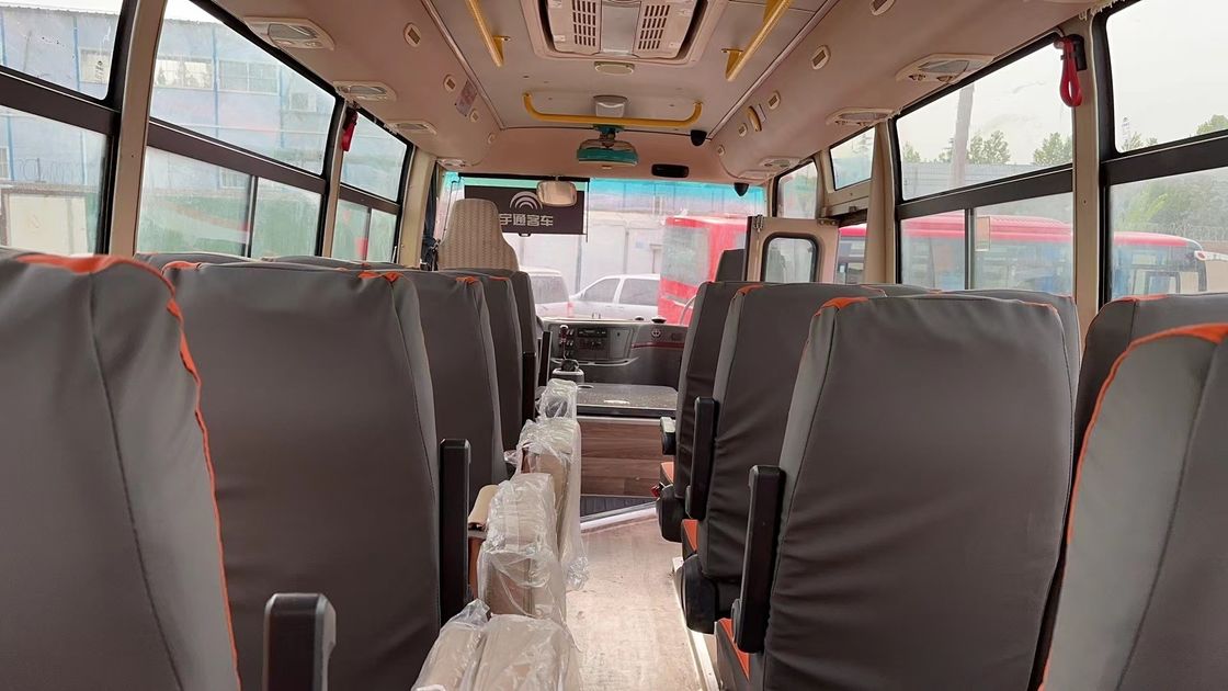 Gebruikte Youtong City Passenger Bus met 3300 mm wielbasis en 90L brandstoftankcapaciteit