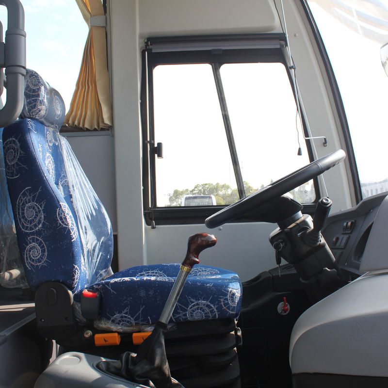 30 zitplaatsen Diesel 10m Gebruikte bus Manual Euro 3 met FF/2WD aandrijfsysteem in Zuid-Afrika