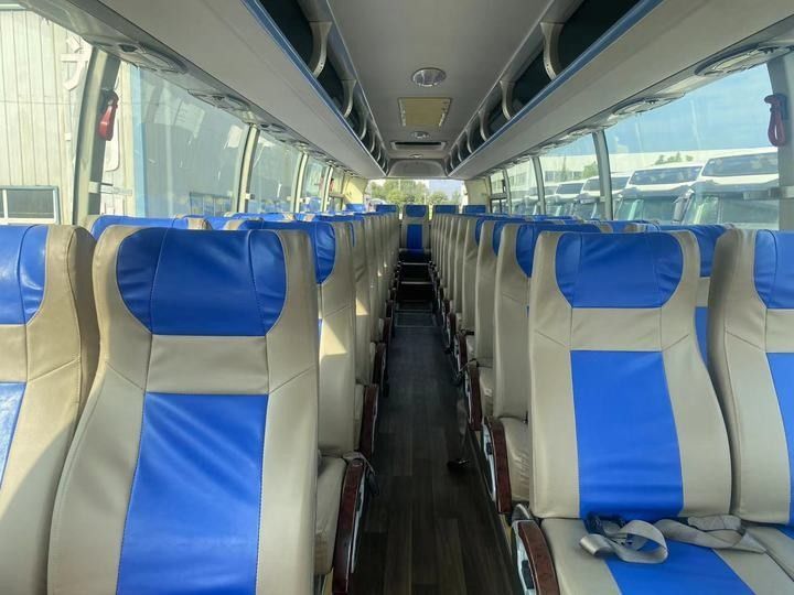 Gebruikte bus van 12 meter met 50-65 zitplaatsen en Euro 3 emissie norm in uitstekende staat