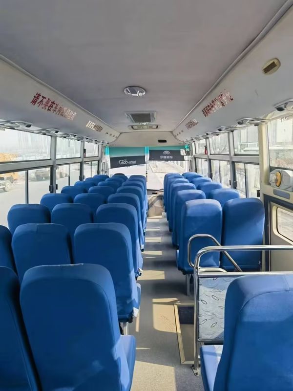 65 zitplaatsen Toerist Luxury Gebruikt Bus Chassis Model EQ6100KR4T Max.Torque 800 Nm/rpm