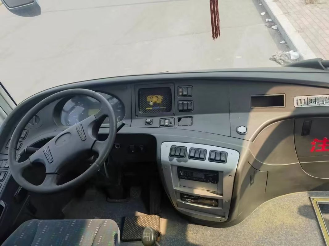 65 zitplaatsen Toerist Luxury Gebruikt Bus Chassis Model EQ6100KR4T Max.Torque 800 Nm/rpm