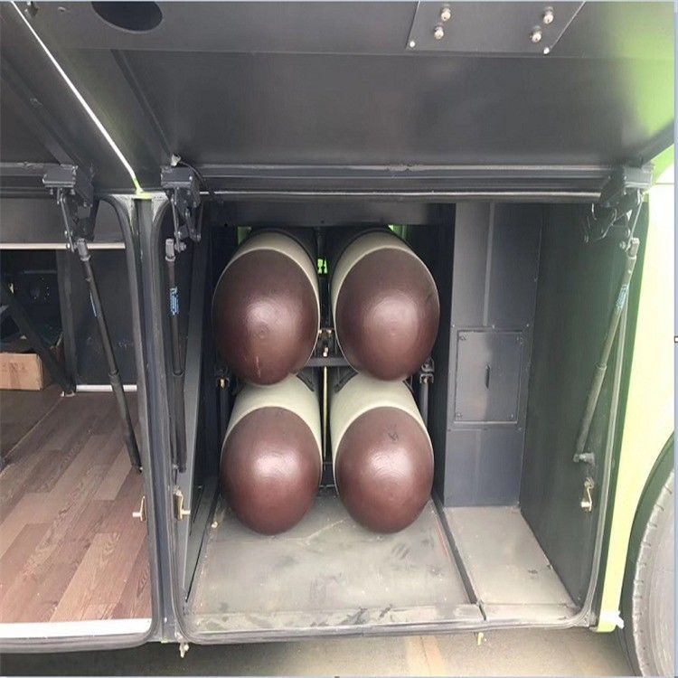 16500 kg G.V.W. Yuchai Motor Diesel 45 zitplaatsen Gebruikte CNG-coach Bus met toilet
