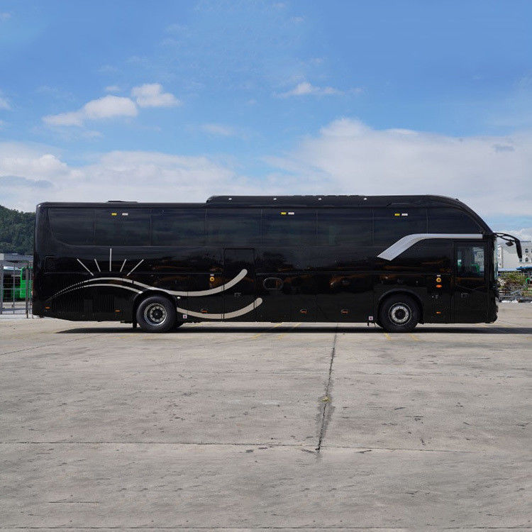 Gebruikte bus met YC6MK380-30 motor en 6DS180T versnellingsbak