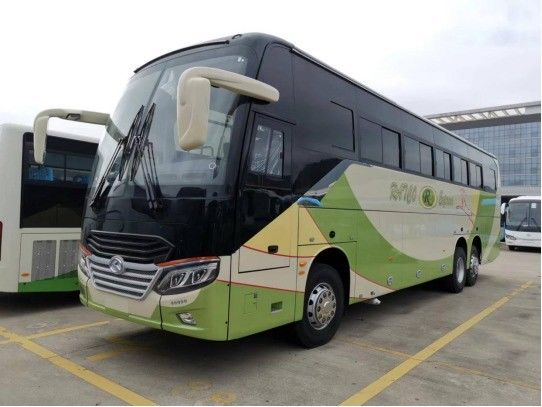 FAST handgestuurde bus met buisloze band 315/80R22.5 en luxe interieur