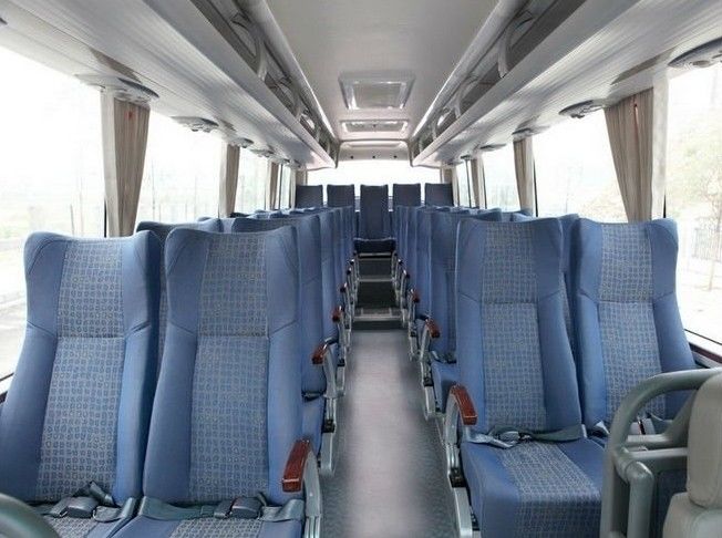 Handgestuurde openbare bus Dongfeng Coach Gebruikte bussen en coaches met 25-30 zitplaatsen