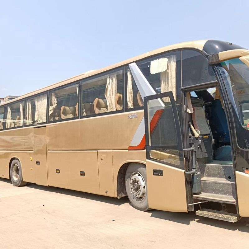 Linkshandige bestuurder 70 zitplaatsen Bus Luxury Tour Passenger Coach met Euro 4 emissie standaard