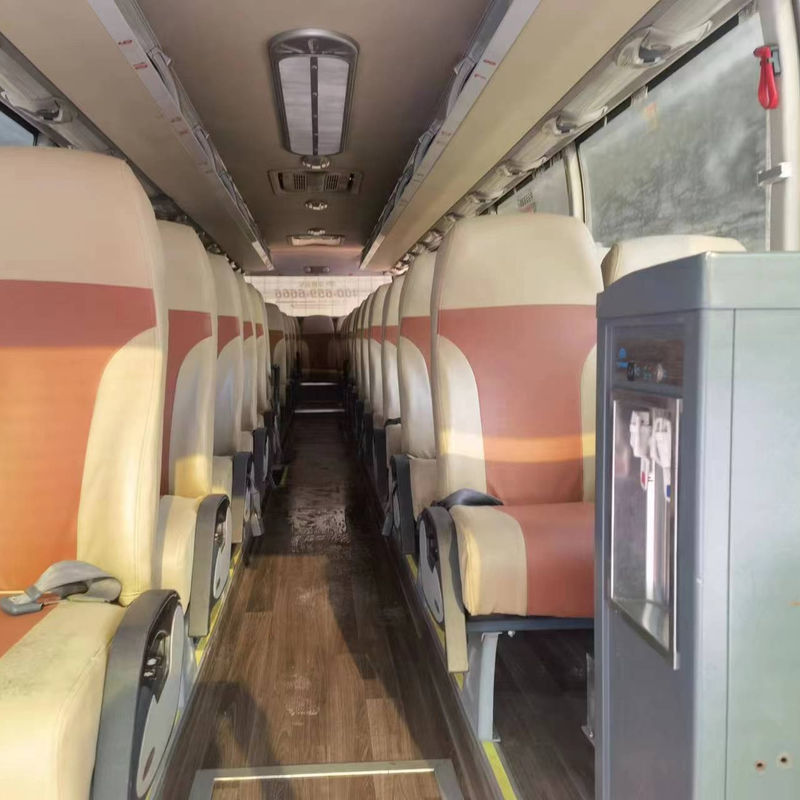 Linkshandige bestuurder 70 zitplaatsen Bus Luxury Tour Passenger Coach met Euro 4 emissie standaard
