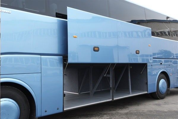 Steering 60 zitplaatsen 12m Cummins motor Gebruikte bussen en autocars met verbruik
