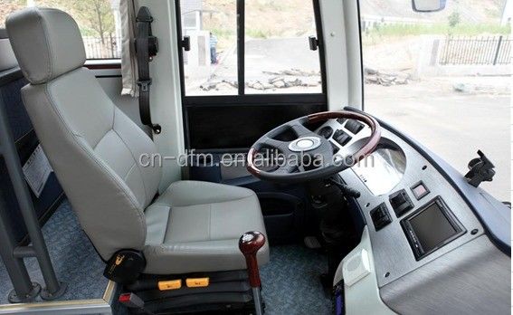 35 zitplaatsen Gebruikte bus met handgeschakelde transmissie en comfortabel interieur