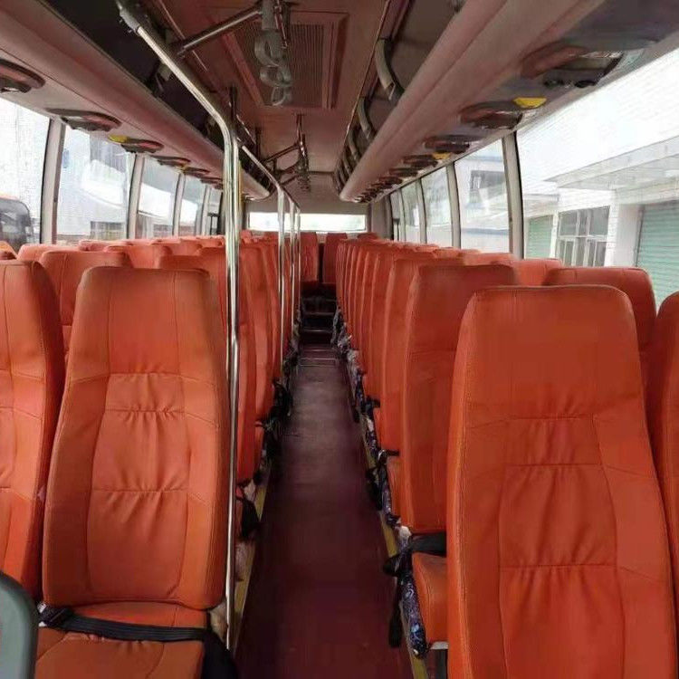 2015 Wuzhoulong RHD gebruikte bus voor luxe bussen betaalbaar en concurrerend