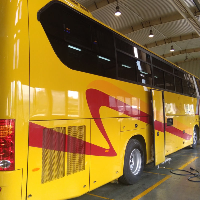 Stijlvolle 51 zitplaatsen King Long Bus met Euro 3 emissie standaard en handgeschakelde transmissie