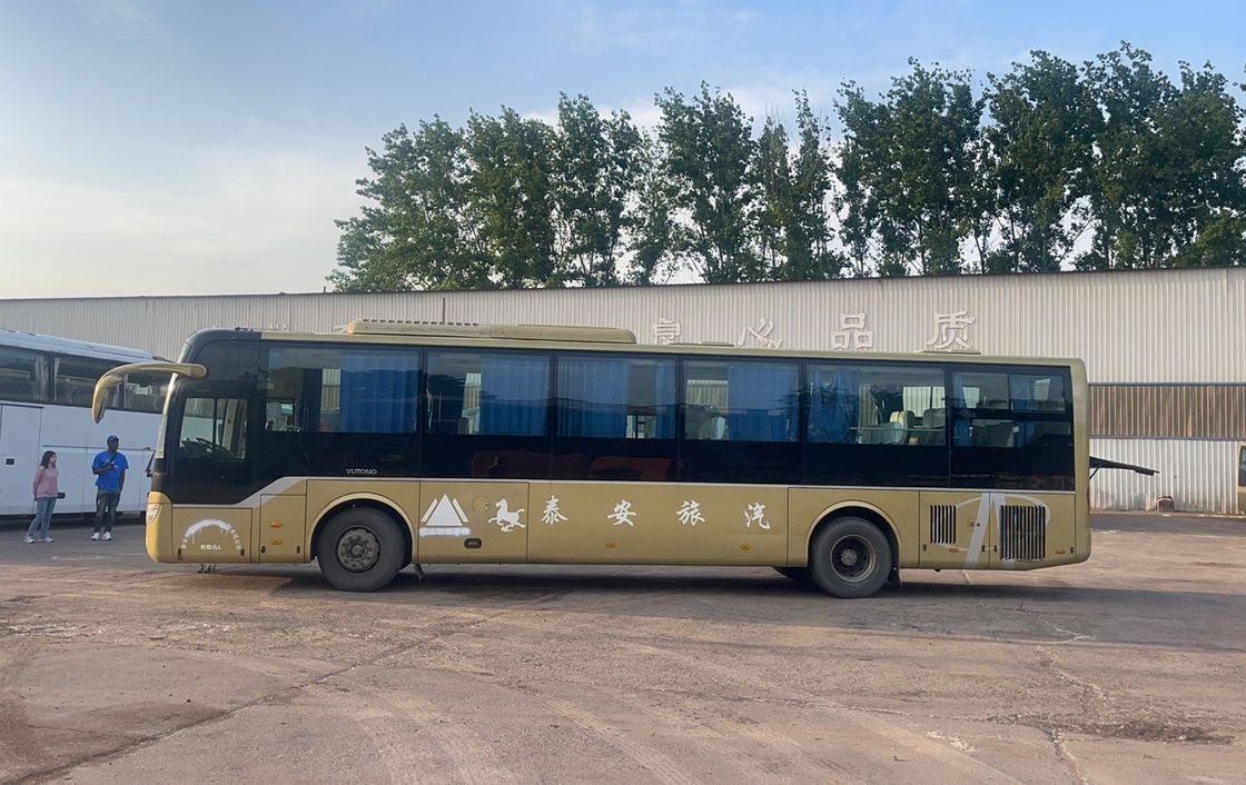 Gebruikte bussen 65 zitplaatsen Passagiersbus met 270/2200 nominale koppel en 7,50-16 banden