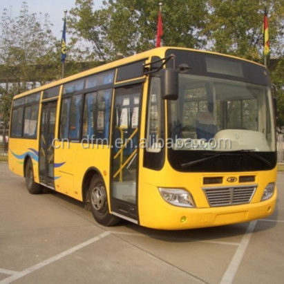 Gebruikte Dongfeng 32 zitplaatsen stadsbus met lage vloer met 85 kW/2400 r/min.
