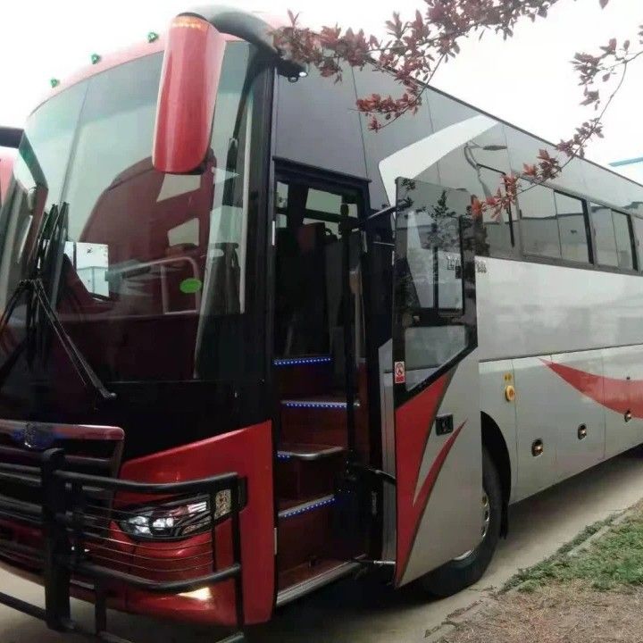 70 zitplaatsen rechtsrijden stuurbekrachtiging luxe bus met 6125 motoren