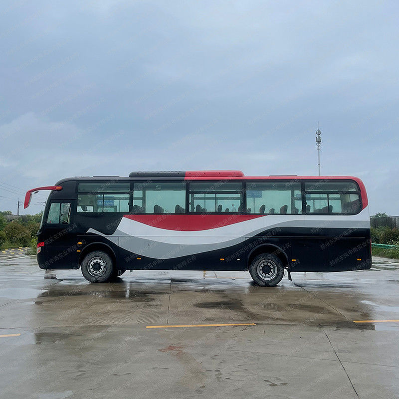 Gebruikte bussen en touringcars LHD-aandrijving type 53 zitplaatsen Diesel voormotor Passagiersbus