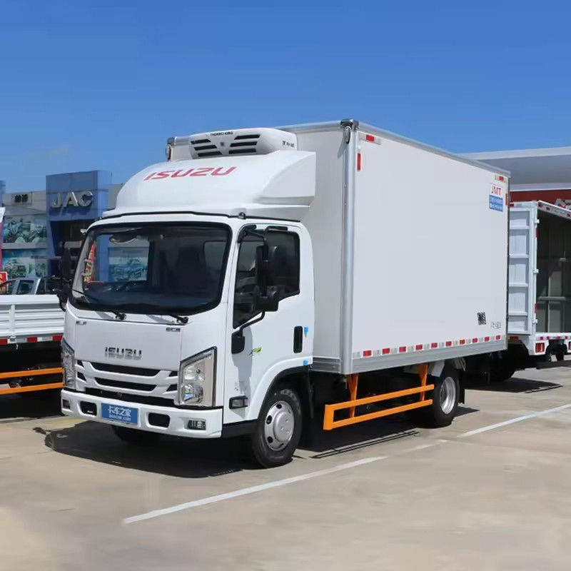 3360 mm wielbasis Isuzu 10 ton koelkast vrachtwagen voor groenten en vlees transport