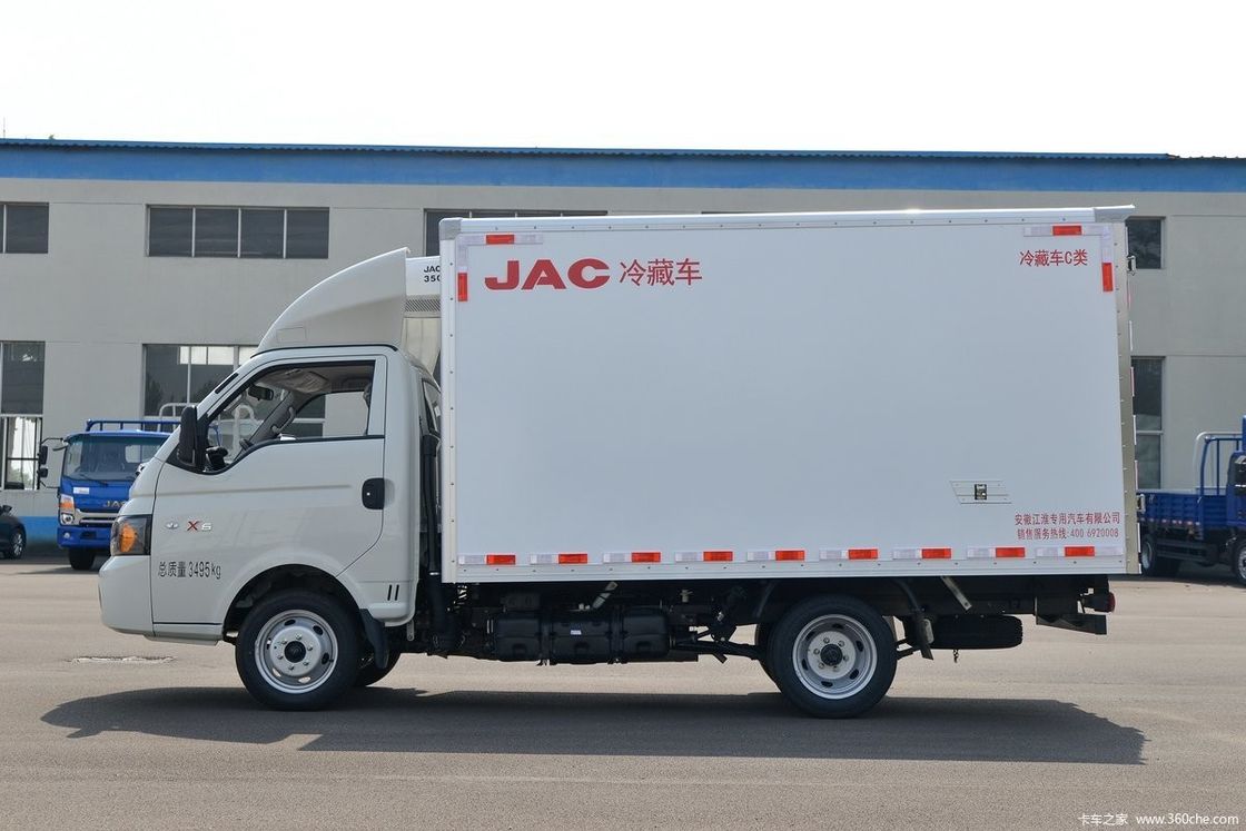 130 pk JAC Koeltruck voor vervoer 4x2 GVW≤5T Dieselbrandstof koeling