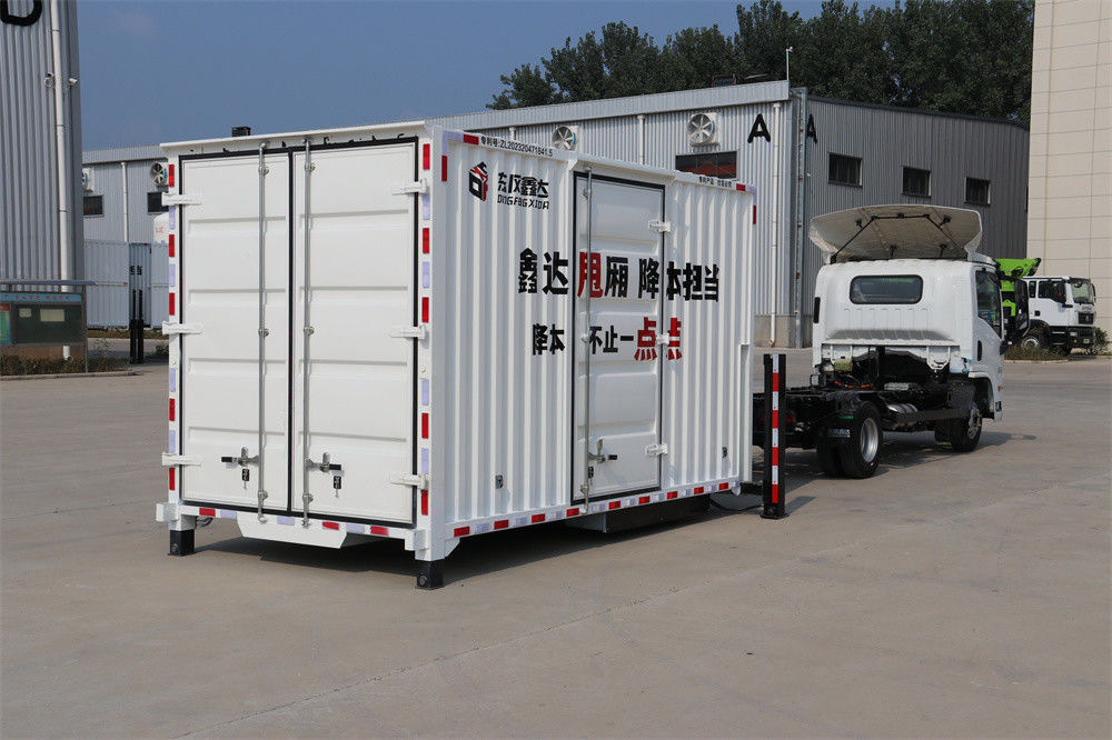 Isuzu Diesel 4*2 Middelgrote vrachtwagen met afneembare carrosserie en hydraulische uitsteker