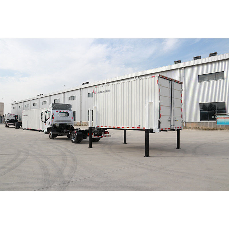 4*2 Mini 5 Ton 19CBM Dry Van Trucks Afneembare Karosserie En Hydraulische Outriggers Voor Logistiek