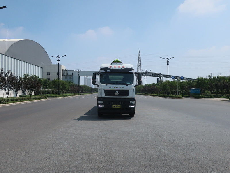 20520 kg Nominale lading 8*4 30m3 Transport Benzine Diesel Tankwagen Truck CIMC LINYU
