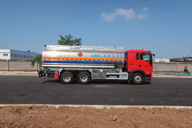 CIMC LINYU 6*4 24m3 Tankwagen met aluminiumlegering voor het vervoer van vlambare vloeibare brandstof