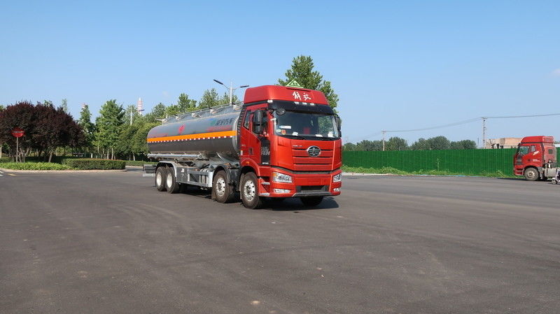CIMC LINYU FAW 8*4 31 Cub Aluminium legering Diesel Tankwagen Benzine brandstof Transportwagen