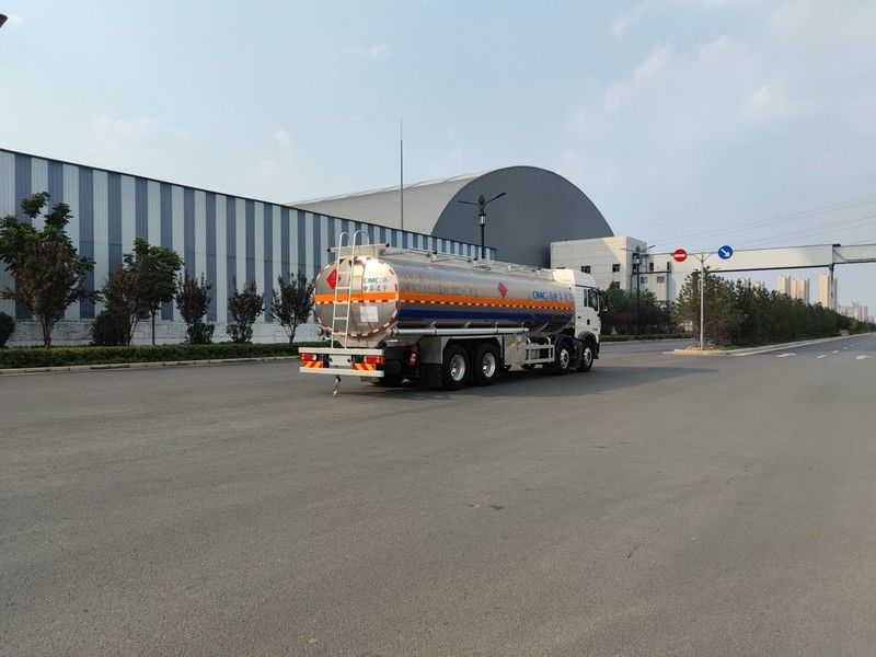 CIMC LINYU 8*4 30m3 SINO aluminium legering Diesel Tanker Truck voor het vervoer van vloeibare brandstof