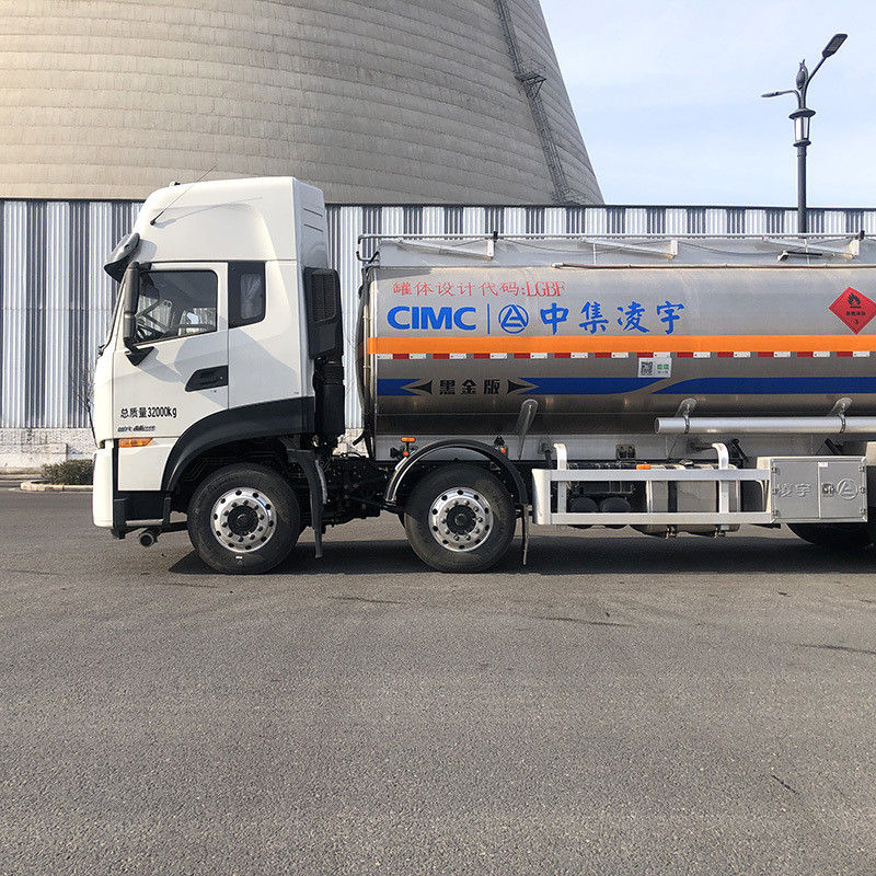 CIMC LINYU 8*4 Dongfeng Chassis 20-40m3 Olie tank Truck Met maximaal koppel 1000-1500Nm