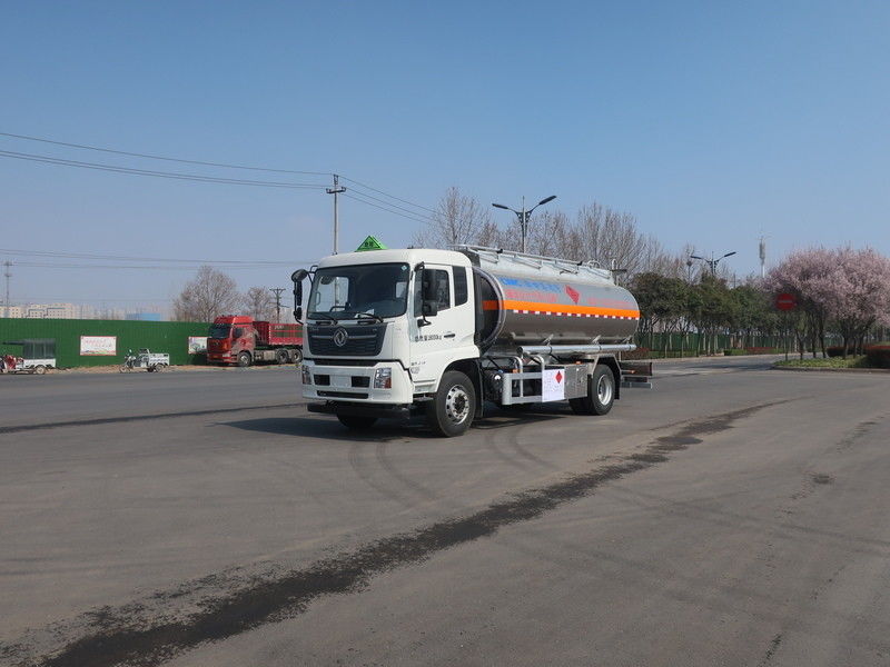 15m3 CIMC LINYU Dongfeng Olie Tanker Truck Aluminium legering Vloeibare brandstof Transportvoertuig