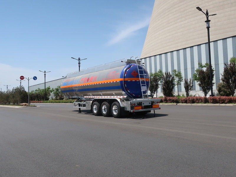 Isolatie 45,5m3 3 Assen Brandbare vloeistofhalve aanhangwagen voor vloeistoftransportvoertuigen