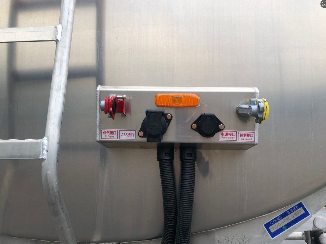 Aluminium legering Diesel Tanker voor Afrika 44m3 Liquid Diesel Semi-Trailer Benzinbrandstof