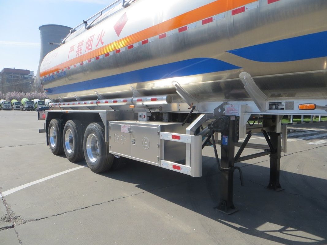 46000 Lite Oil Gasoline Semi-trailer Fuel Tanker Transport Truck Trailer door CIMC LINYU