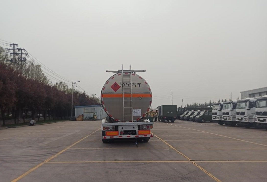 CIMC LINYU 46000L Tanker met brandstof van aluminiumlegeringen Aanhangwagen met wielbasis 6150 1310 1310