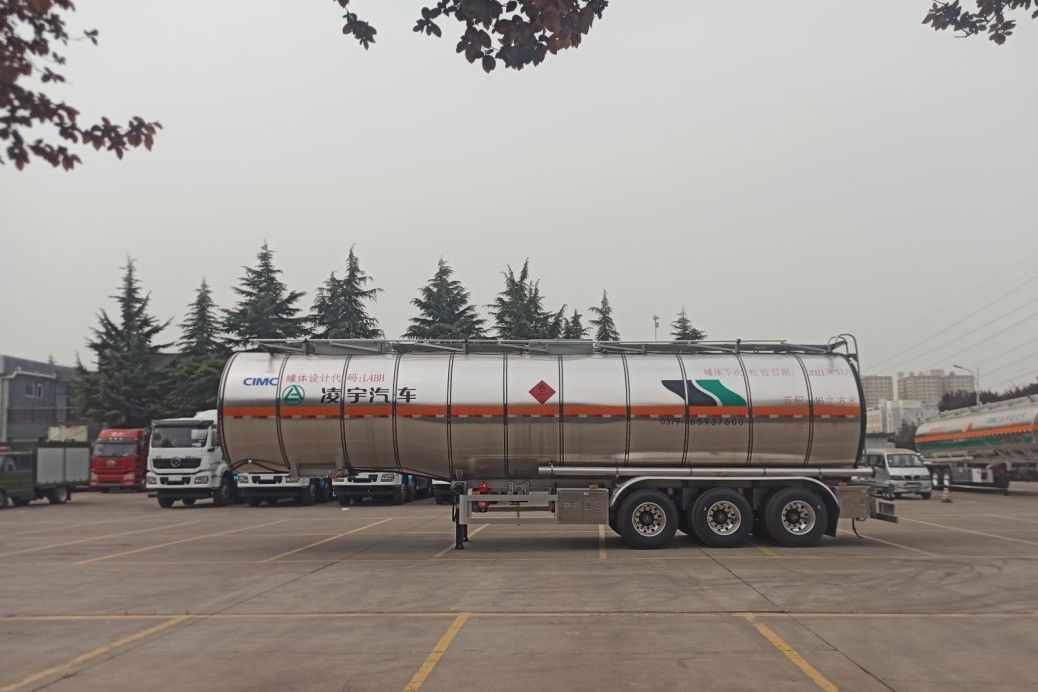 CIMC LINYU 46000L Tanker met brandstof van aluminiumlegeringen Aanhangwagen met wielbasis 6150 1310 1310