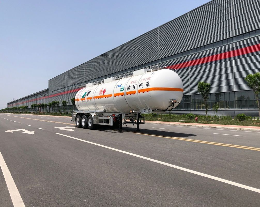 Staal CIMC LINYU 48000 liter brandstoftrailer voor het efficiënt vervoeren van ruwe olie