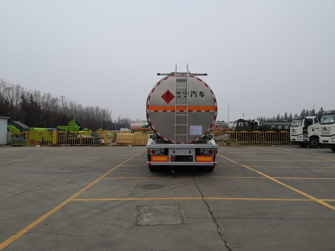 32100/31800 KG Nominale ladingsmassa CIMC LINYU 8*4 Aluminium legering Tanker voor vloeibare brandstof