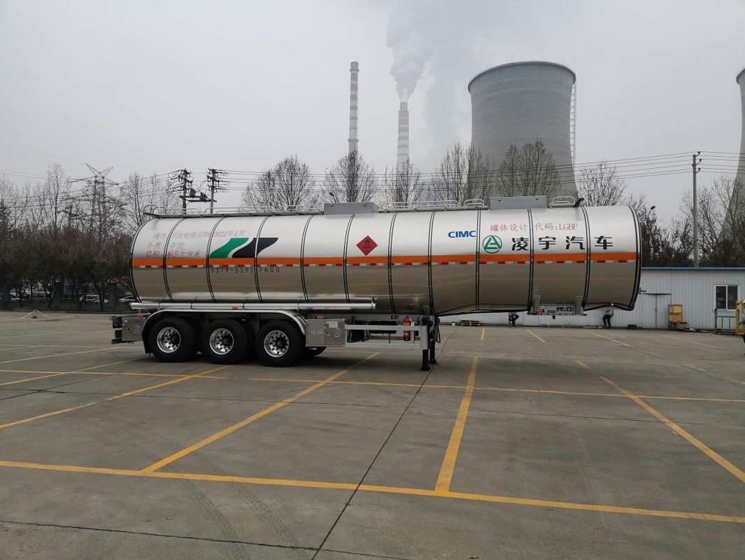 32100/31800 KG Nominale ladingsmassa CIMC LINYU 8*4 Aluminium legering Tanker voor vloeibare brandstof