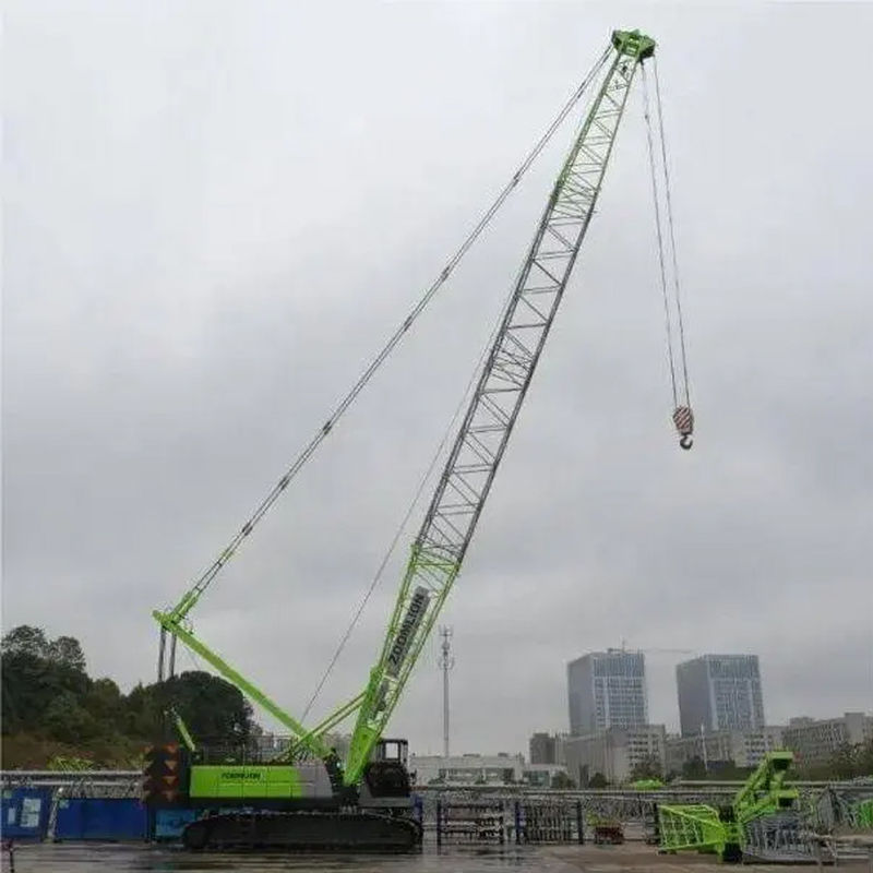 800 ton kraan in uitstekende staat voor uw bouwwerkzaamheden