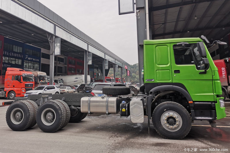Normale bestuurdersstoel Sinotruk Howo 371 pk Euro 2 handmatig 6X4 Dieselmotor Truck hoofd