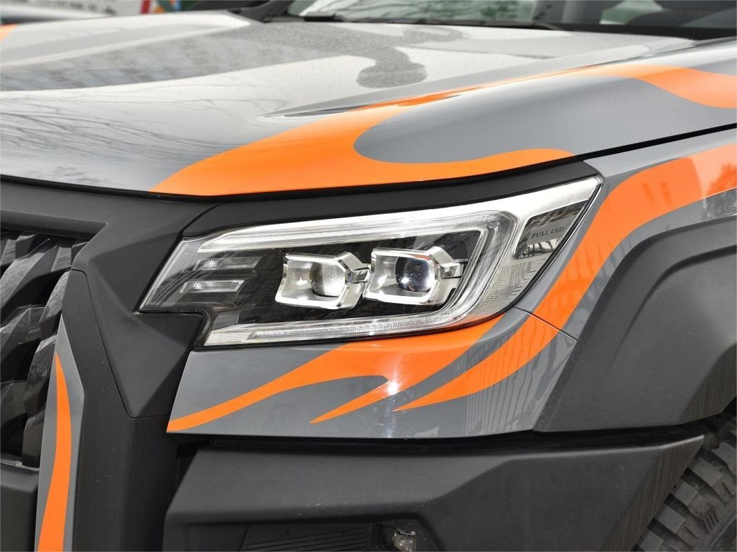 2024 Dongfeng 4*4 8AT benzine pick-up truck met ESC en aluminium ruitenrek