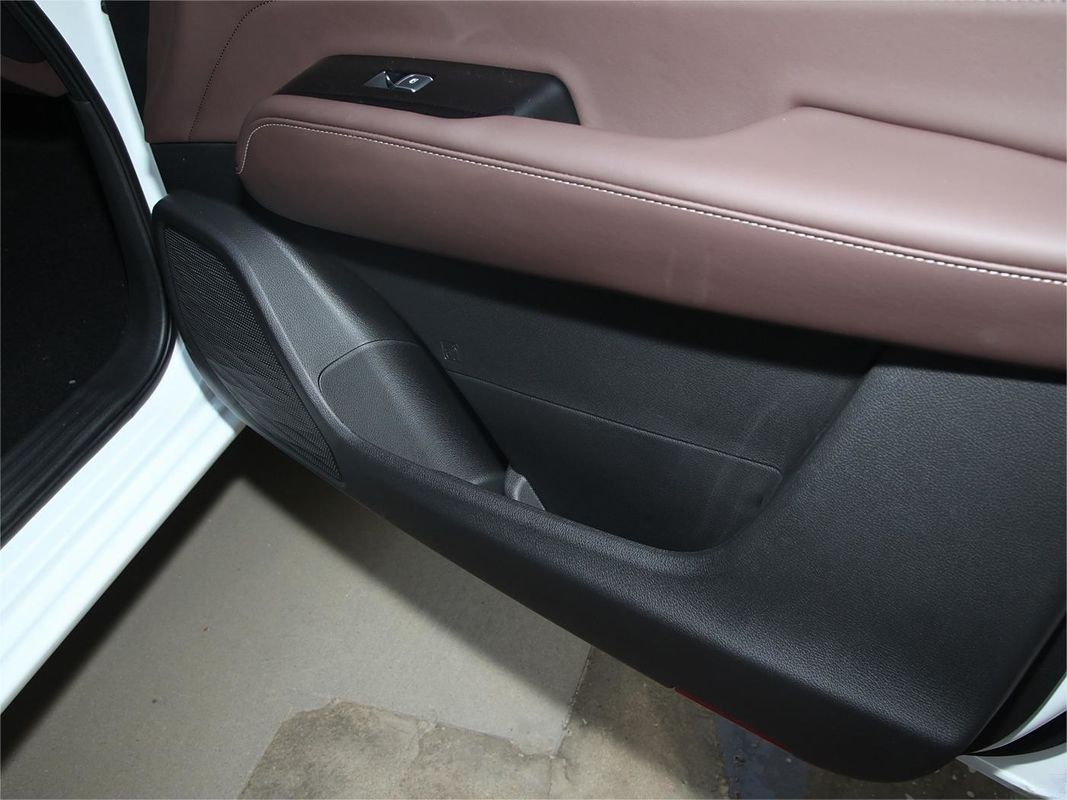 2024 Diesel 4*4 Dongfeng 8AT Rich7 Pickup 73L Tank Cargo Box 1510*1562*475mm Ledersitjes