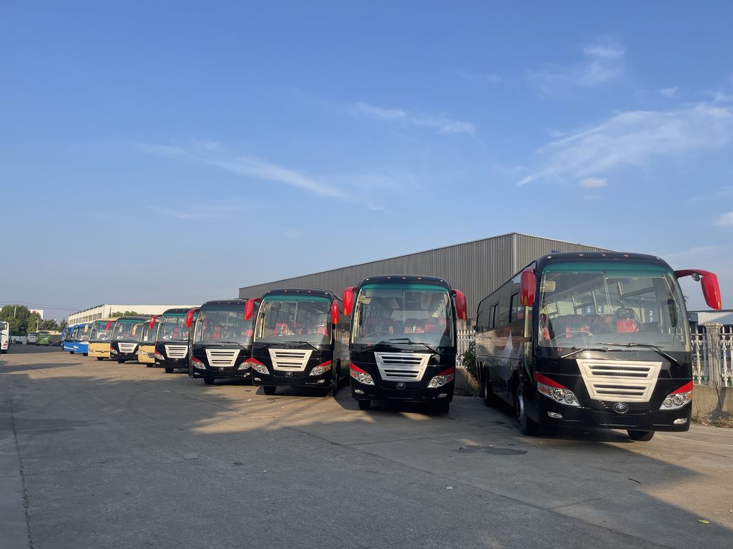 Gebruikte 12 meter diesel coach bus met voormotor en airconditioning in warm promotie