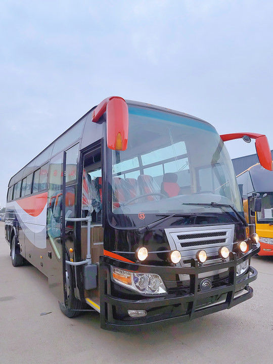 12m Dieselbussen met 12450*2550*3790mm Algemene afmetingen en 295/80R22.5-18PR banden