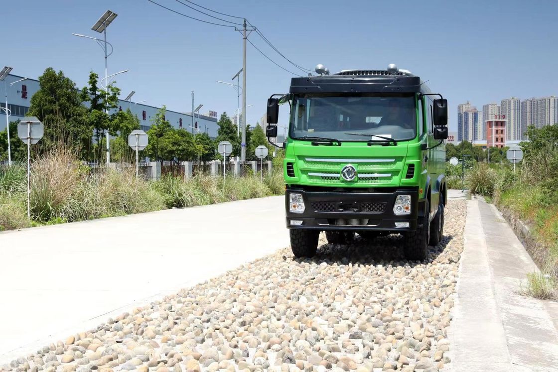 Handmatige 8-versnellingsbak en 155kw Power 6*6 Desert Passenger Bus voor mijnbouw in Dongfeng